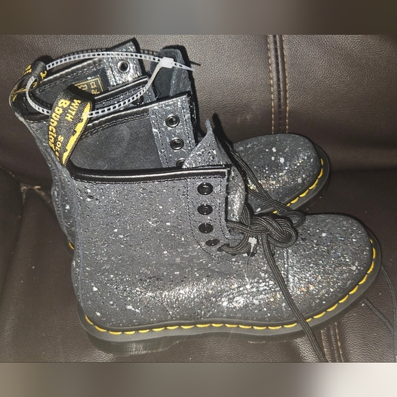 NWOT Dr. MARTENS 1460 Pascal Metallic Splatter Suede Women's size 6 Combat Boots - Picture 5 of 12